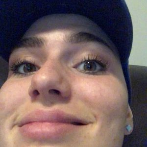 Meet your Posher, Cera